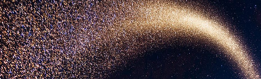 A glitter of hope through the darkness of night. ©Alina Oswald.